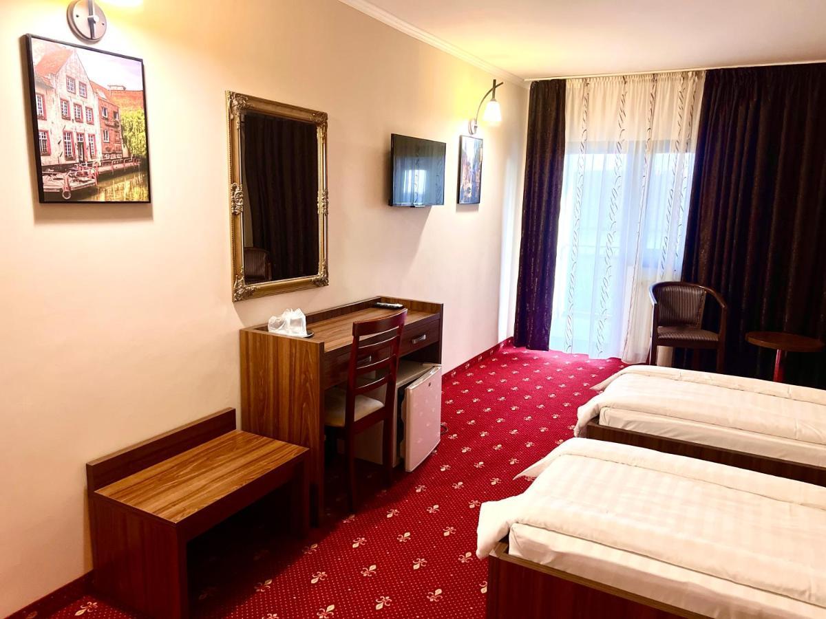 Complex Azar Hotel Galaţi Екстериор снимка