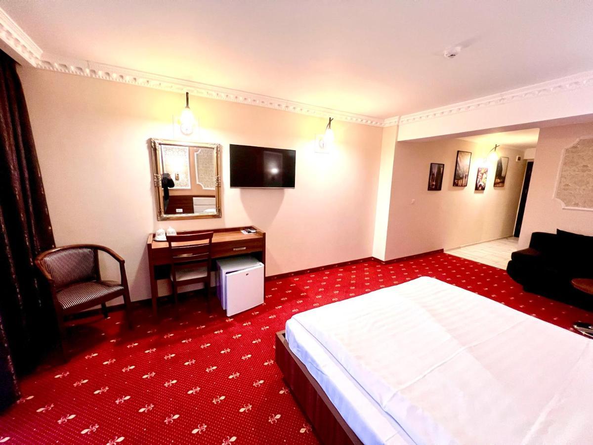 Complex Azar Hotel Galaţi Екстериор снимка