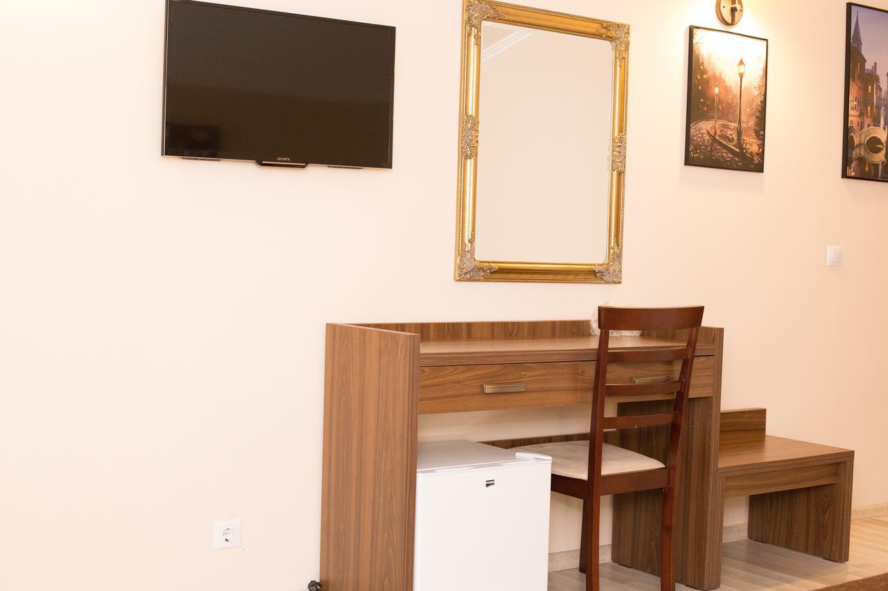 Complex Azar Hotel Galaţi Екстериор снимка
